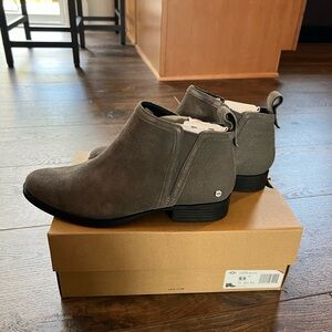 UGG Women's Charcoal Ankle Booties (Mcclaire)